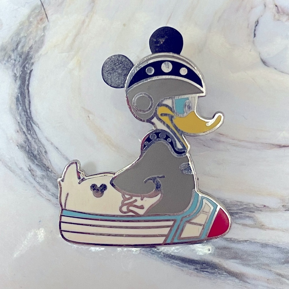 Disney Donald Duck pin